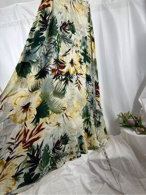 0171 tropical floral skirt, size medium